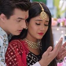 Shivangi Joshi And Mohsin Khan'S Romantic Pda Is The Perfect Answer To 'Yeh  Rishta Kya Kehlata Hai'