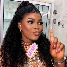 JP2025# Outfit @jafclothings Makeup 💄 @maryjayblaq 👛 👠 @cidclotyngstore  Hair by @brownshuugaaextravaganza Gele @chizzys___gele Videographer  @vfilms_studio Hand fan @onyix_craft Nails 💅 @naturalsbysandrasplace