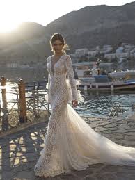 Zoie Is A Next Generation Piece That Offers Insight On The Transformational Significance Of Design Gorgeous Wedding Dress Bridal Dress Design Wedding Dresses