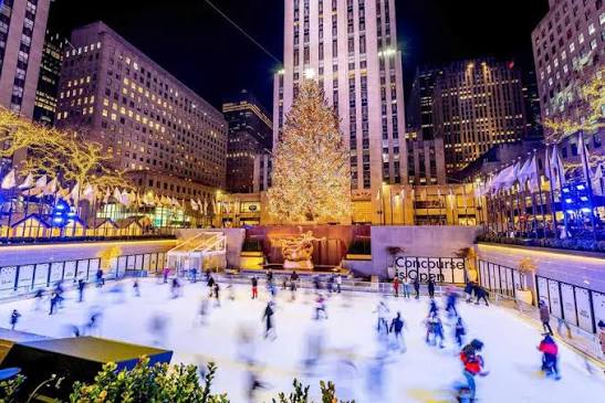 Cây thông Noel nổi tiếng nhất New York được thắp sáng - Công ty Du Lịch  Triều Hảo