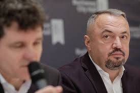 Unui bucureștean i-a crescut salariul de patru ori în doar doi ani. Câștigă  acum 12.000 de euro pe lună și lucrează la stat. Precizările companiei la  care lucrează