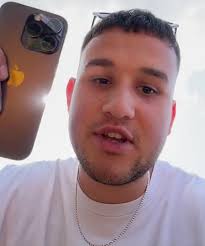 I did a treasure hunt through people's Reading festival rubbish… I found  cash, a phone, a Prada bag & a 'gold dust' item