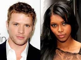 Ryan Phillippe moves in for love scenes with supermodel Jessica White