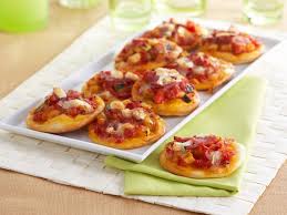 Pizza Aperitif Au Chevre Et Legumes Du Soleil Recette Legumes Du Soleil Recettes De Cuisine Recette Pizza