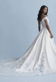 Off The Shoulder Satin Ball Gown Wedding Dress With Lace Details Kleinfeld Bridal In 2021 Fairy Tale Wedding Dress Wedding Dress Sketches Disney Wedding Dresses