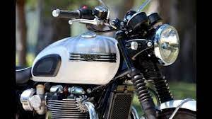 It is available in 5 colors, 2 variants in the malaysia. Triumph Bonneville T120 Diamond Edition 2019 N 98 900 Youtube