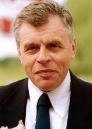 Na klopoty... Bednarski_购票_剧情介绍_演职人员_图集-猫眼电影