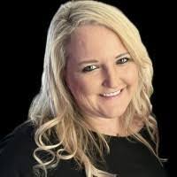 Lori Baker's Instagram, Twitter & Facebook