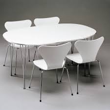 Das ist der designer stuhl 3107 der serie 7 von fritz hansen, von designer arne jacobsen. 3107 Stuhl Von Fritz Hansen Stoll Online Shop