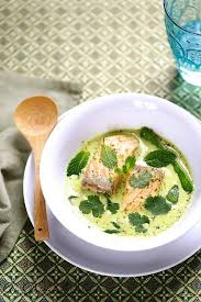 Soupe De Saumon Au Lait De Coco Un Dejeuner De Soleil Recettes De Cuisine Soupe Au Saumon Recette Poisson