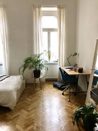 Sell bitte füllen sie alle markierten felder aus. Altbau Wg Zimmer In Wien Wg Zimmer Wg Zimmer Einrichten Ideen Wohnen