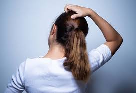 Symptoms, causes, treatment, home remedies, itchy scalp and hair loss. Why Is My Head Itching So Bad 10 Causes