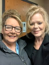 Melanie Knuth's Instagram, Twitter & Facebook