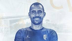 Tanto si te apetece descubrir este destino como buen turista como si prefieres moverte como un vecino más, deberías echar un vistazo a esto. Nuno Braga E O Treinador Dos Sub 23 Do Vizela Vizela Jornal Record