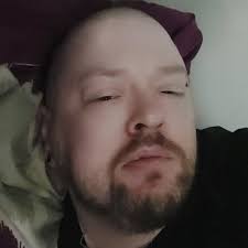 What are some stealth weapon suggestions in Fallout?