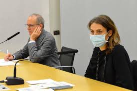 Quando, per chi, come fare la prenotazione per l'iniezione n° 3: Vaccino Anticovid Da Domani Prenotazione Della Terza Dose Per Gli Over 60 Notizie Novita Azienda Provinciale Per I Servizi Sanitari Azienda Provinciale Per I Servizi Sanitari