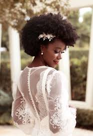 Par un tissage naturel ou tissage synthétique, il permet. 20 Coiffures De Mariee Pour Cheveux Afro
