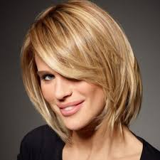 Decouvrez En Photos 30 Modeles De Cheveux Mi Long Tres Modernes Sur Notre Site Nous Mettons A Votre Coiffure Cheveux Mi Long Cheveux Mi Long Coupe De Cheveux