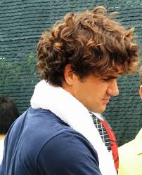 In short, roger federer's hair is the new the dress. i don't know, it looks blond to me. Young Roger Roger Federer Curly Hair Styles Tennis Stars