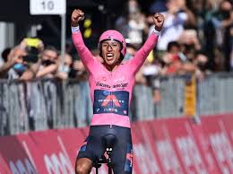 The colombian ineos grenadiers rider safely navigated the final stage time trial to finish ahead of damiano caruso (bahrain. Egan Bernal Wins 2021 Giro D Italia Less Daily