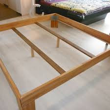 Sie wollen aber auf den hervorragenden komfort von hochwertigen boxspringbetten nicht verzichten. Das Boxspring Bett Selber Bauen Ist Die Losung Wenn Sie Kein Dickes Polsterbett Mogen Bett Mit Lattenr Boxspring Bett Selber Bauen Bett Selber Bauen Haus Deko