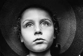 Thomas Krauss: Artsy Family Portraits Surprisingly From A Maths Teacher