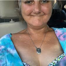 Judy Mckinnon's Instagram, Twitter & Facebook