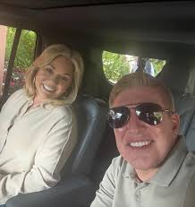 I wish I could get HELLO from that gorgeous fan that actually enjoys  watching my movies