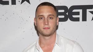 Trouble in Taradise: Tara Reid is suing Sharknado producers for $100  million