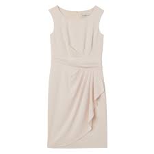 Parce que chacune est unique et différente, un jour ailleurs propose des collections allant du 36 au 52. Tendance 2017 Rose Poudre Inform Elle Par Un Jour Ailleurs