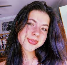 Camille Batts's Instagram, Twitter & Facebook