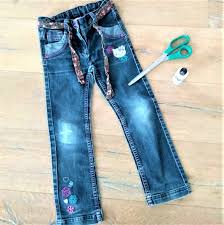 Believe it or not, you have way more than these two options when it comes to upcycling old jeans! Mit Kindern Basteln Jeans Upcycling Ohne Nadel Und Faden Puddingklecks