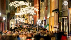 Families prepare for this holiday weeks before. Christmas 2019 What Stores Restaurants Are Open Here S The List