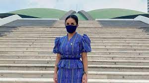 Gaya krisdayanti dengan tenunan adat. Krisdayanti Makin Rajin Perkenalkan Kain Adat Timor Leste Lifestyle Liputan6 Com