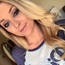 Lynette Holland's Instagram, Twitter & Facebook