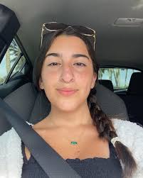 Hii!! My name is Viviana and I'm from Naples, Fl. I'm not 100% committed  but USF is my top choices! I plan