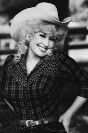 Born the fourth child of 12, dolly grew up in… 15 Dolly Parton Young Pictures Photos Of Dolly Parton When She Was Young