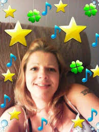 Holly Dees (@DeesHolly)