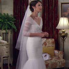It's a transition that will make you fall in love with all the styles, colors and dresses. Robin Scherbatsky In How I Met Your Mother Tv Wedding Dresses Ranked From Best To Worst Zimbio