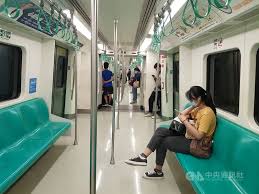 Jun 16, 2021 · 記者蔡維歆／台北報導uber eats 今（16日）宣布「今晚我想來點」最新雙代言人由世界羽球球后戴資穎（小戴）及全能明星陳漢典擔任。陳漢典今早. é«˜æ·5 25å–æ¶ˆæ·±å¤œåˆ—è»ŠåŠå»¶é•·é›¢å³°æ™‚æ®µç­è· åœ°æ–¹ ä¸­å¤®ç¤¾cna