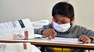 Las escuelas y colegios privados ya tienen marcado en el calendario el próximo lunes 15 de febrero la fecha del inicio de las clases del año lectivo 2021, en modalidad virtual, aunque el mec prevé que la apertura se de el 2 de marzo. Regreso A Clases 2021 25 Millones De Alumnos Vuelven A Las Aulas