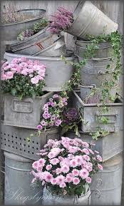 51 Stunning Shabby Chic Vintage Garden Decor Designs Ideas In 2020 Vintage Garden Garden Containers Vintage Gardening