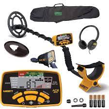 Garrett ace 300 does not only offer high detection depth, but it also displays the bottom, so the user will know how deep he will have to dig. Amazon Com Garrett Ace 300 Metal Detector With Waterproof Search Coil And Carry Bag Garden Outdoor