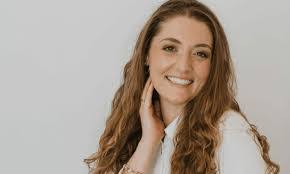 Taylor Cook's Instagram, Twitter & Facebook