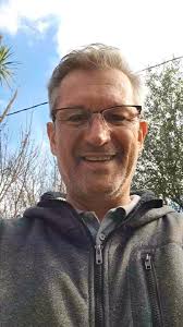 KEY FOB BUTTON RUBBER REPLACEMENT I demonstrate the process I followed to  replace the rubber button insert for our Hyundai IX35.