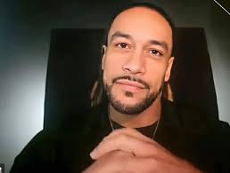 I'm still looking for a rose 🌹 from that my true fan who loves me  ❤️‍🩹❤️‍🩹