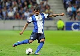 Find and follow posts tagged lucho gonzalez on tumblr. Fc Porto Lucho Gonzalez Celebra O 37 Aniversario Facebook