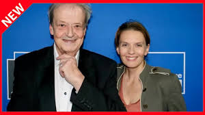 Ses fans le soutiennent dans une épreuve qui n'a pas été de tout repos. Guy Carlier Tellement Fier De Sa Compagne Medecin Son Message A Son Heroine Pause Fun