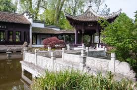 Als eindrucksvolles gastgeschenk wurde der koreanische garten zur frankfurter buchmesse 2005 vom gastgeberland südkorea an die stadt frankfurt am main übergeben. Chinesischer Garten Frankfurt Caseconrad Com