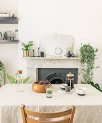My One Bedroom London Flat Costs 900 A Month Here S What It Looks Like In 2020 One Bedroom Flat Flat Decor